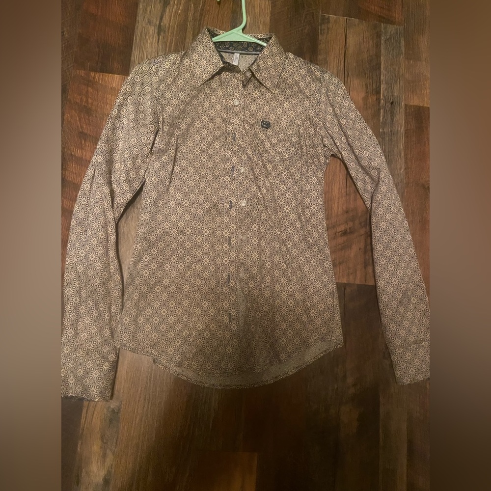 Brand NEW cinch shirt